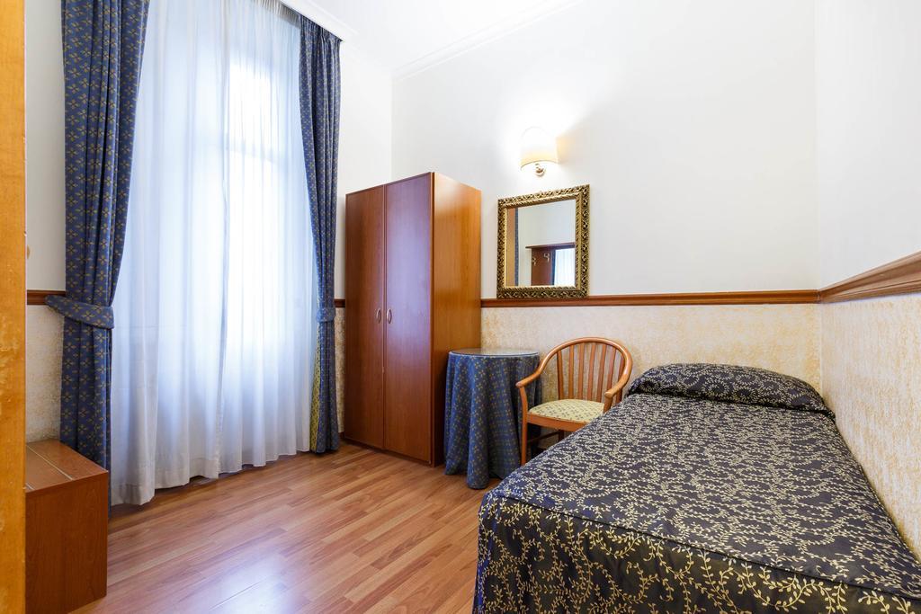 Hotel Paris Ρώμη Εξωτερικό φωτογραφία